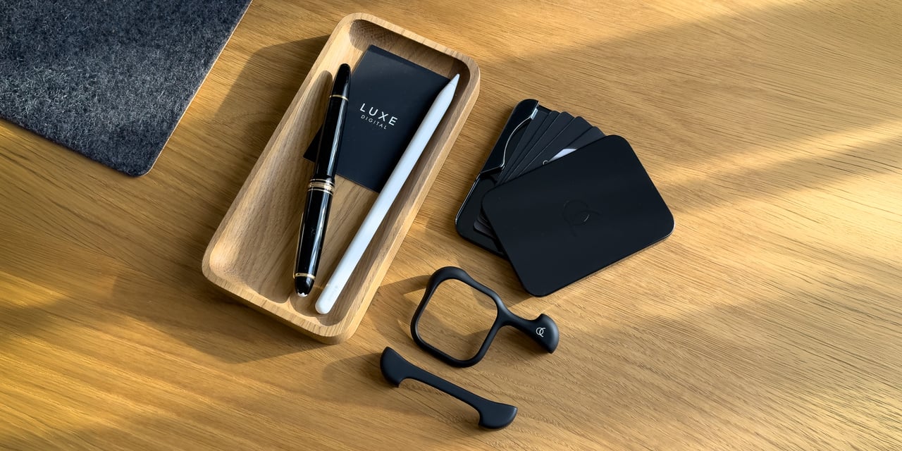 Arc review of the Pulse iPhone case and Vault wallet - Luxe Digital
