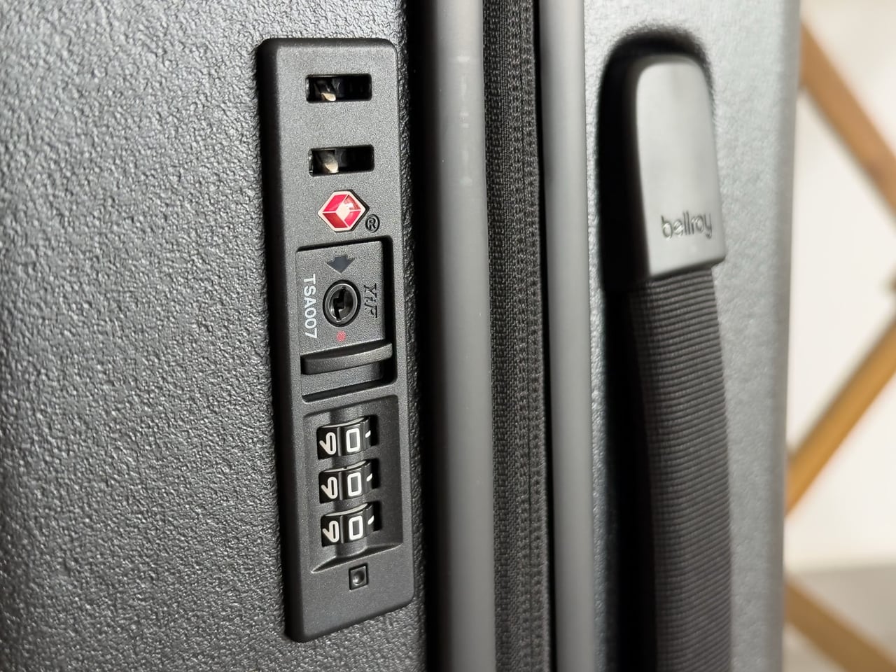 Bellroy Transit Check-In Review lock - Luxe Digital