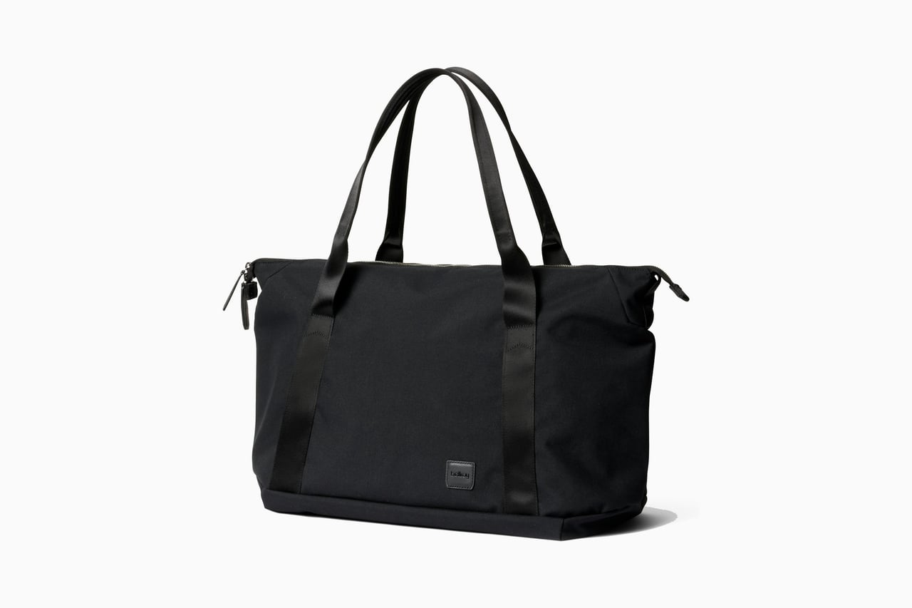 Bellroy Classic Getaway Bag in black - Luxe Digital