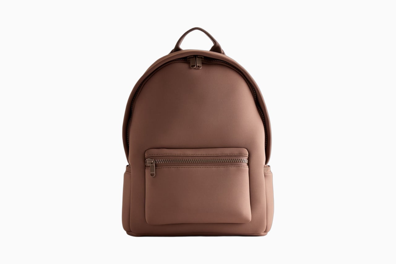 best beach bags totes quince all-day neoprene backpack - Luxe Digital