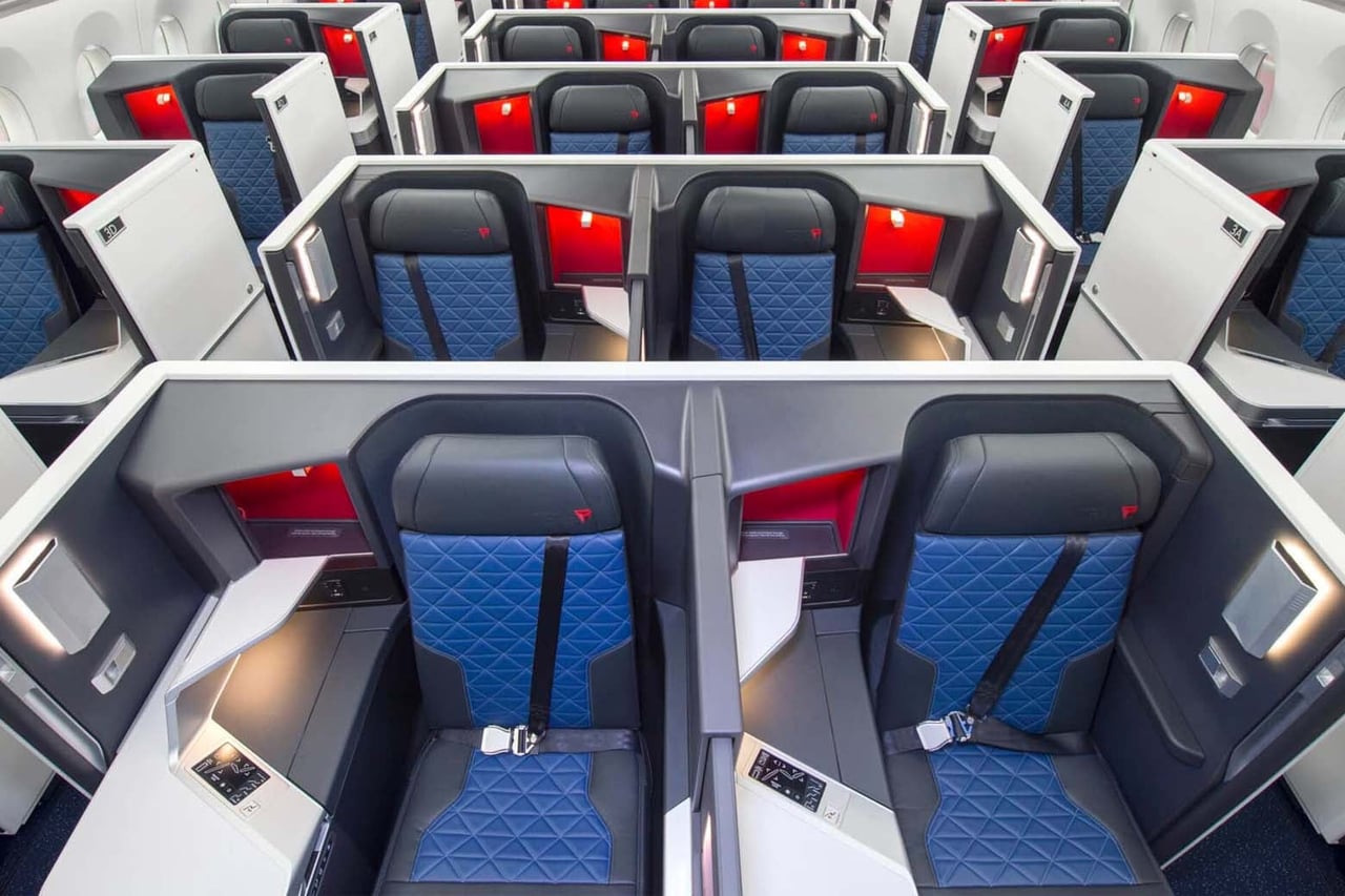 best business class airlines delta air lines delta one suites - Luxe Digital