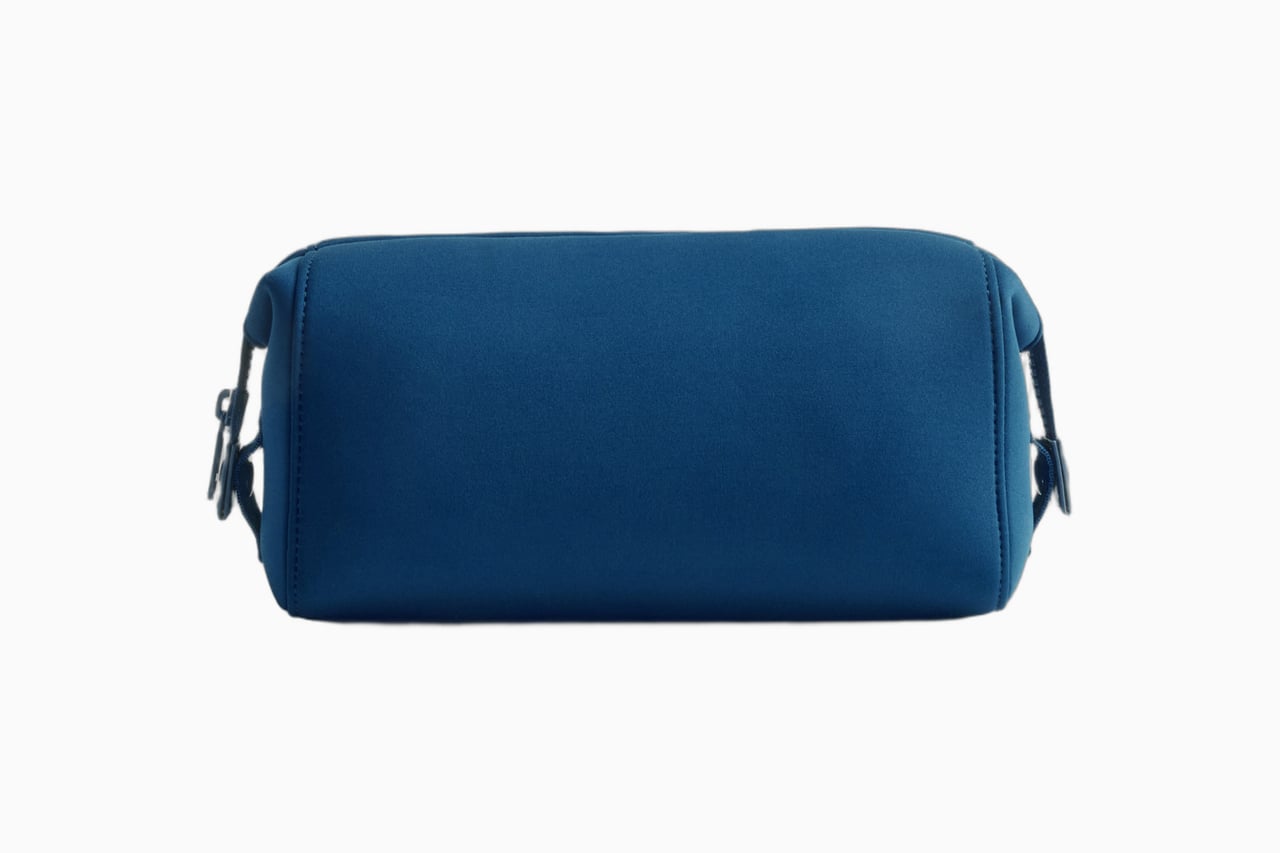 best dopp kits men quince all-day neoprene toiletry bag - Luxe Digital