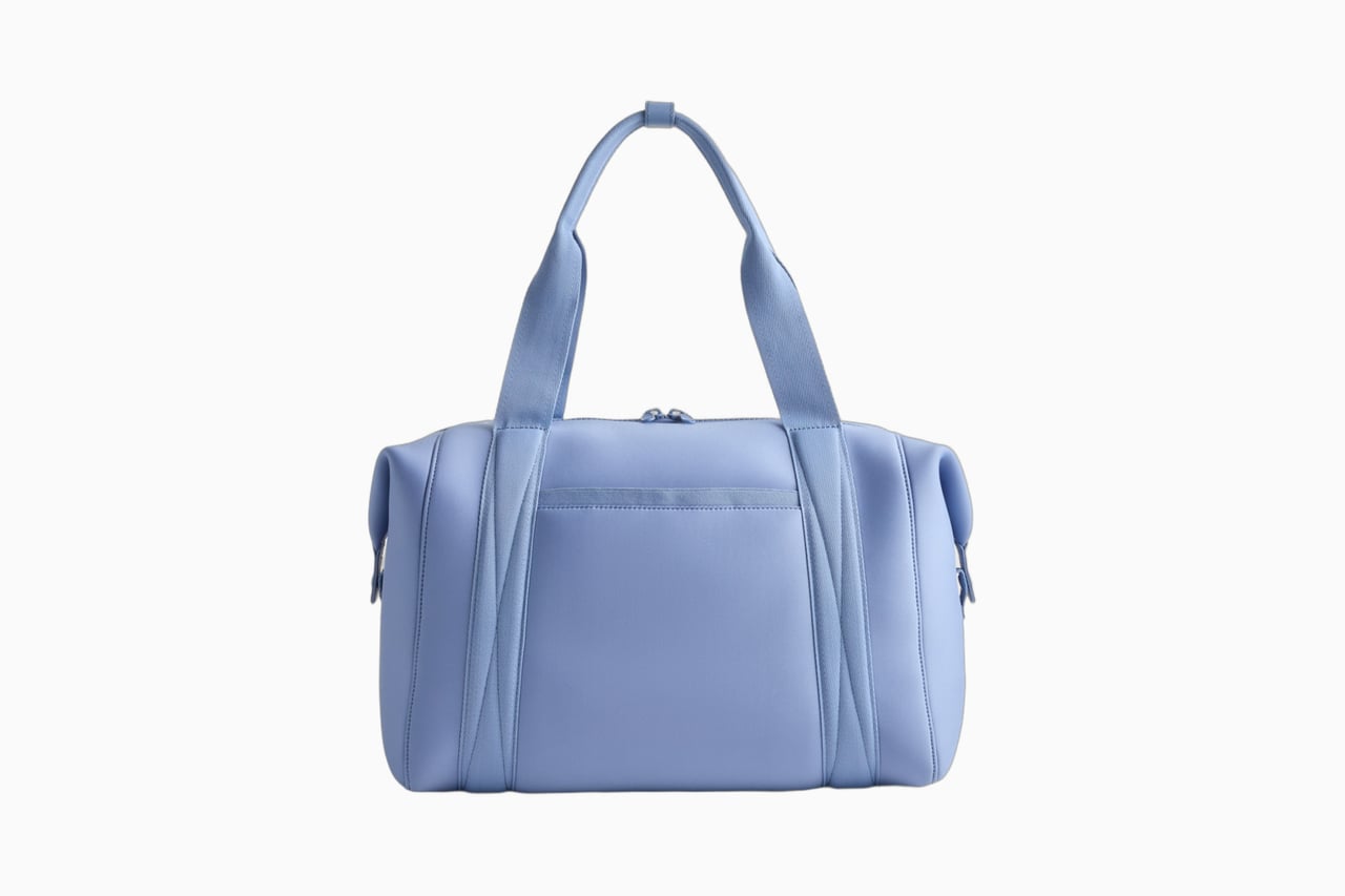 best duffel bags quince all-day neoprene duffle - Luxe Digital