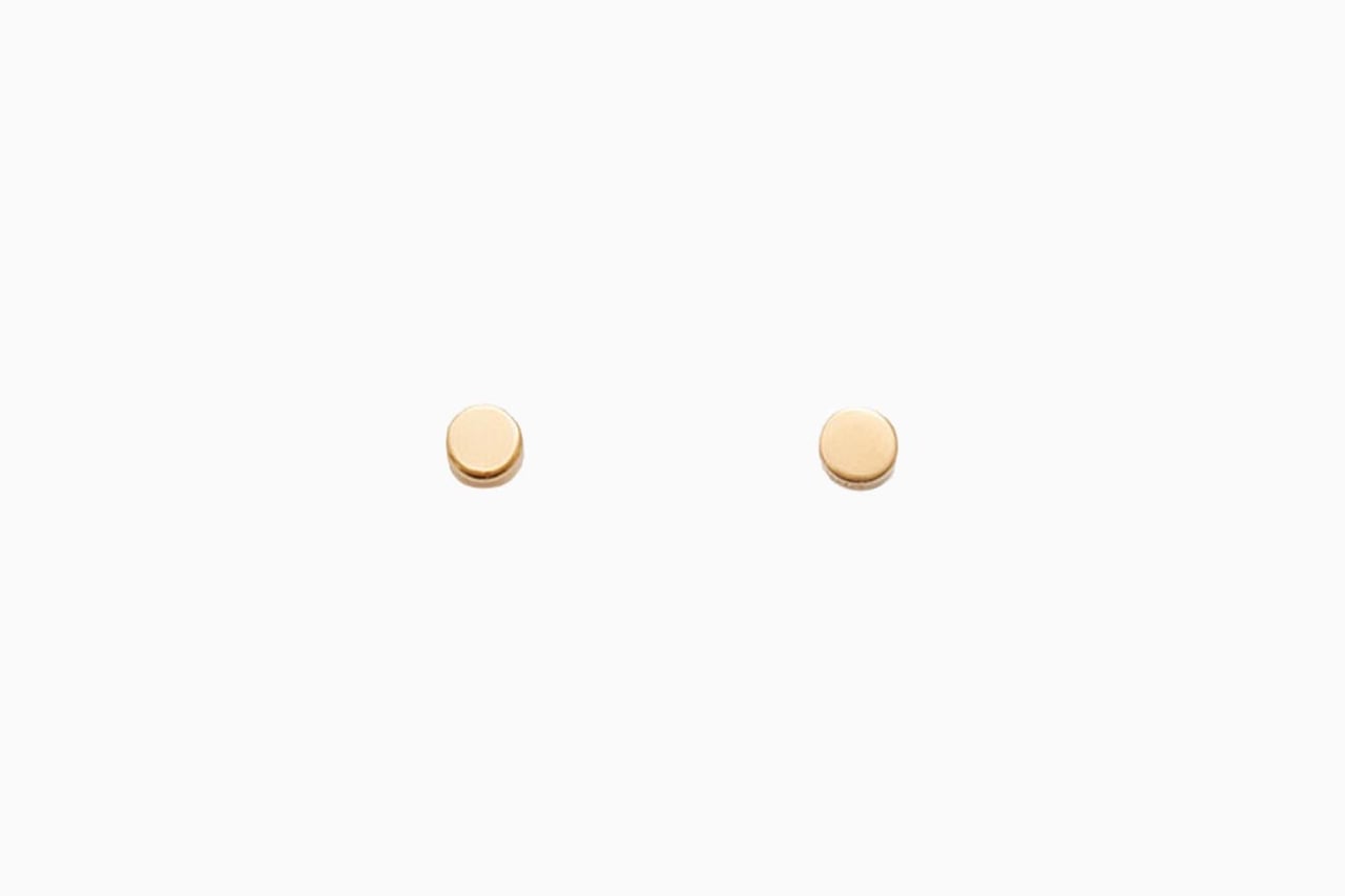 best earrings women cuyana circle stud earrings review - Luxe Digital