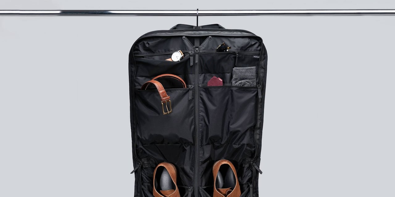 best garment bag - Luxe Digital