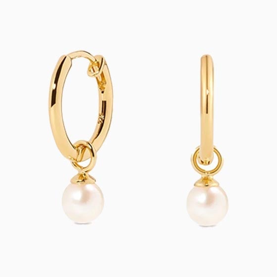 best jewelry brands karoline pearl huggie earrings - Luxe Digital