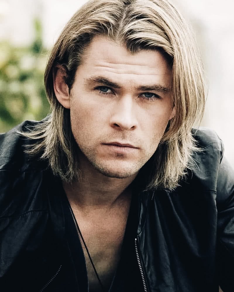 best long hairstyles men hard part chris hemsworth - Luxe Digital