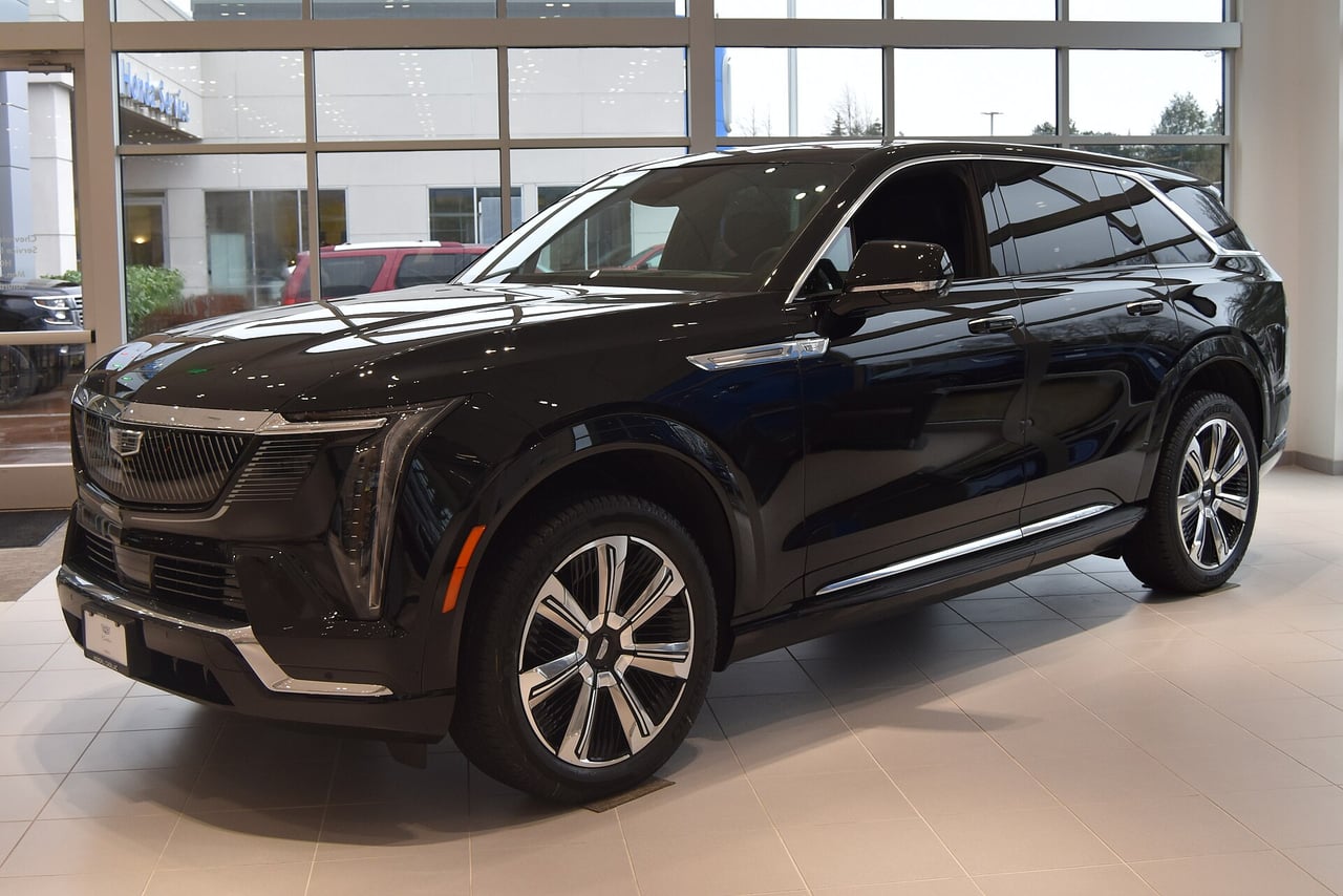 best luxury SUV Cadillac Escalade IQ - Luxe Digital