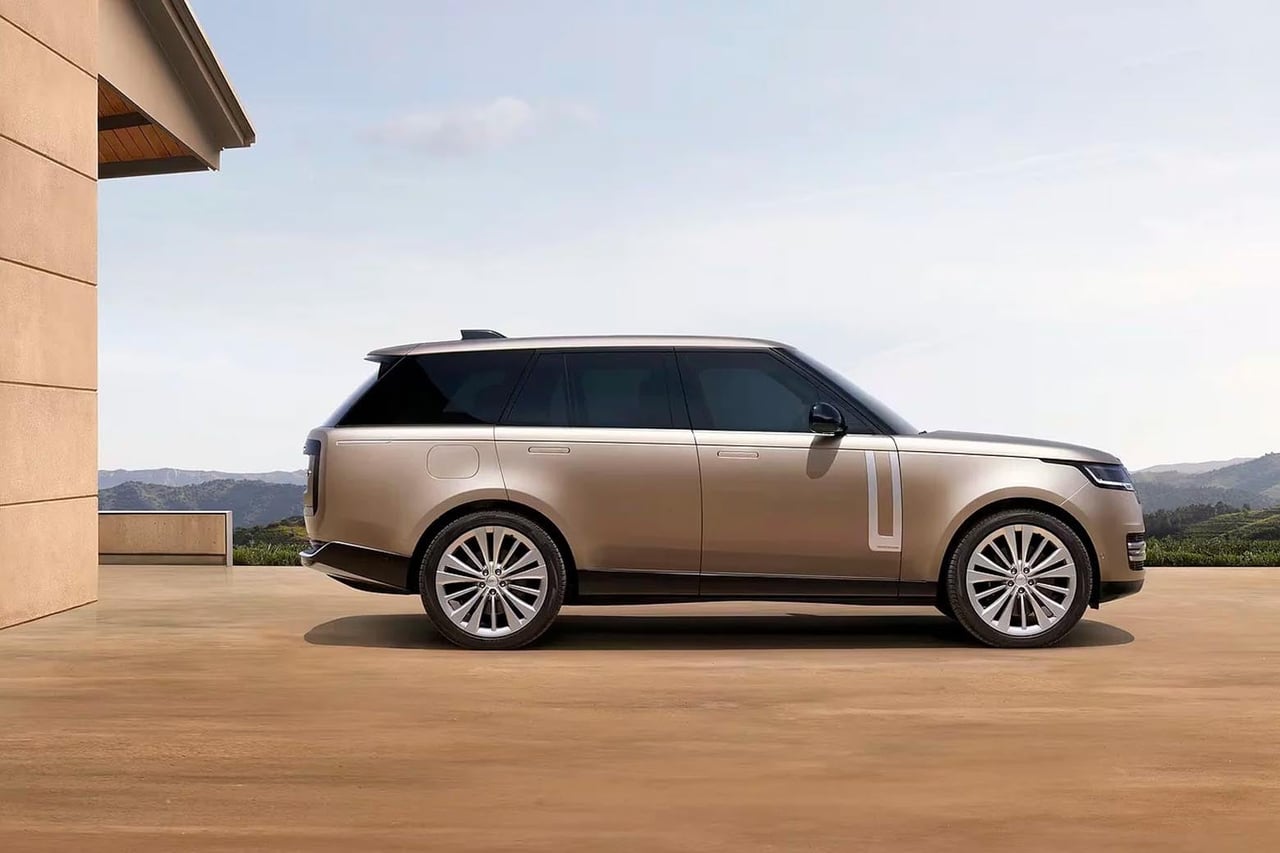 best luxury SUV Range Rover Plug-In Hybrid - Luxe Digital
