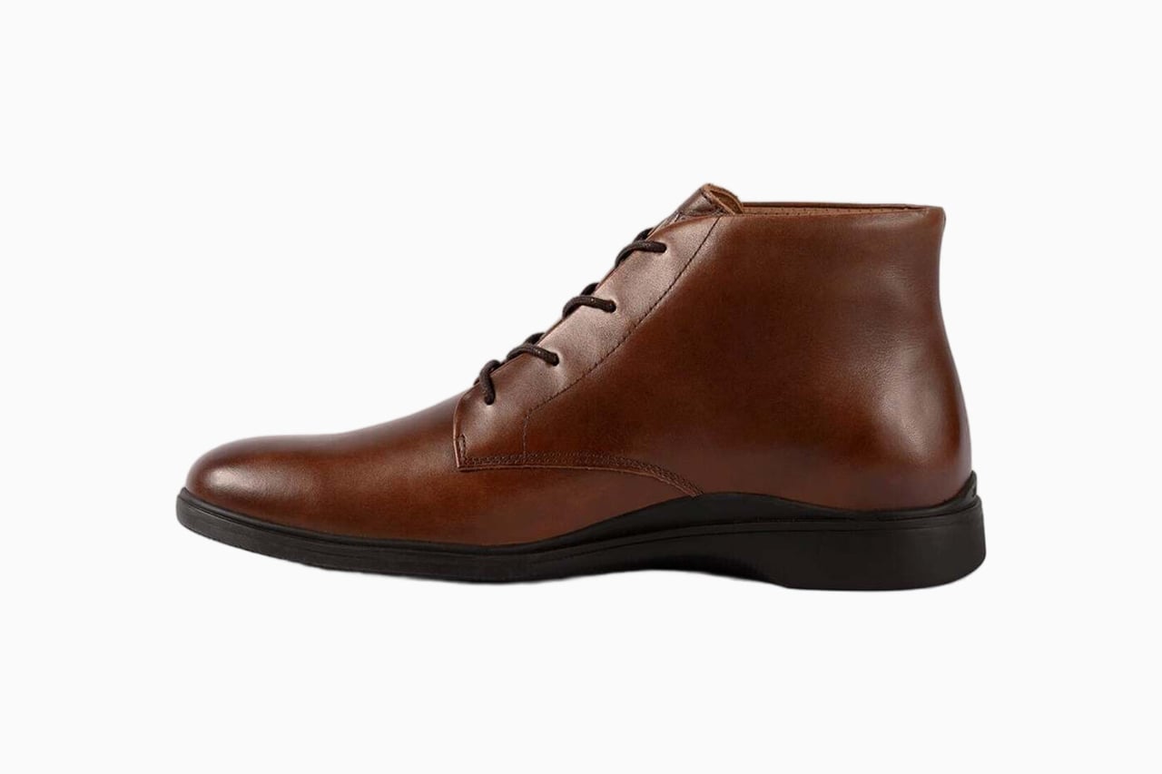 best shoes for standing all day men amberjack the chukka - Luxe Digital