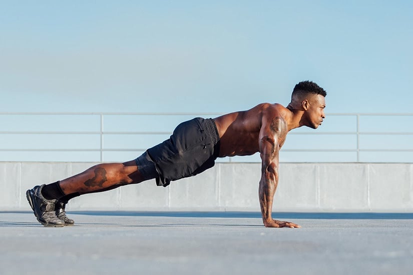 best men workout clothing brand alo yoga - Luxe Digital