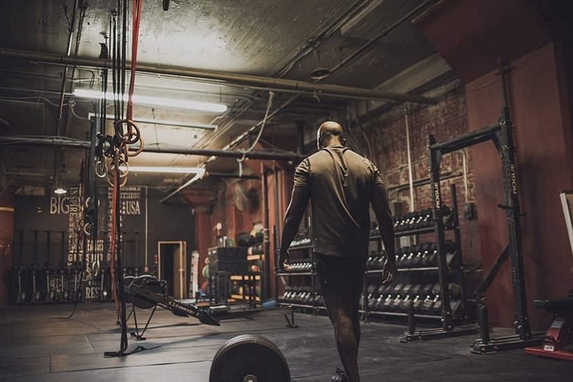 best men workout clothing brand lululemon - Luxe Digital