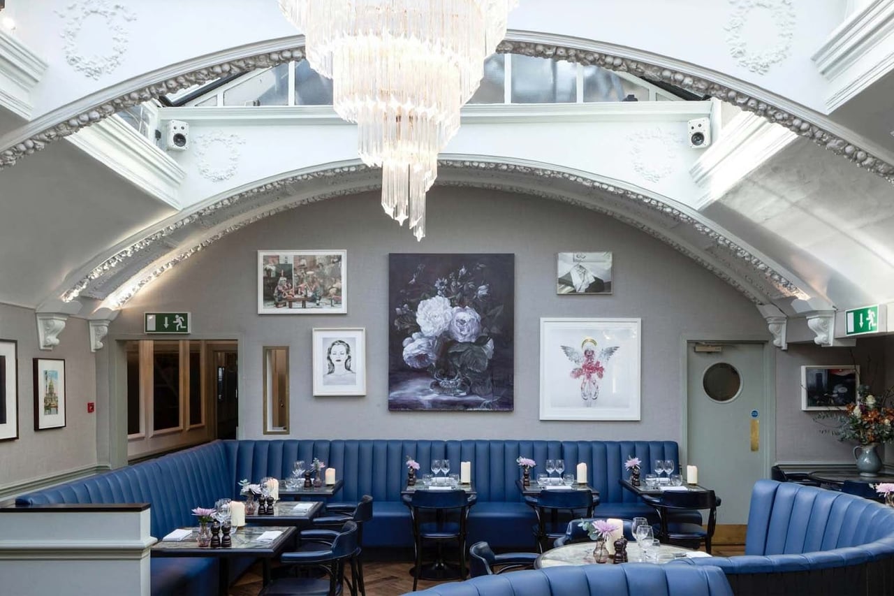 best private members clubs london groucho club - Luxe Digital