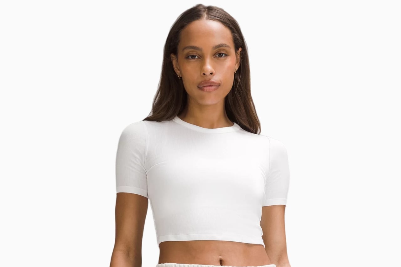 best white t shirt women lululemon hold tight cropped - Luxe Digital
