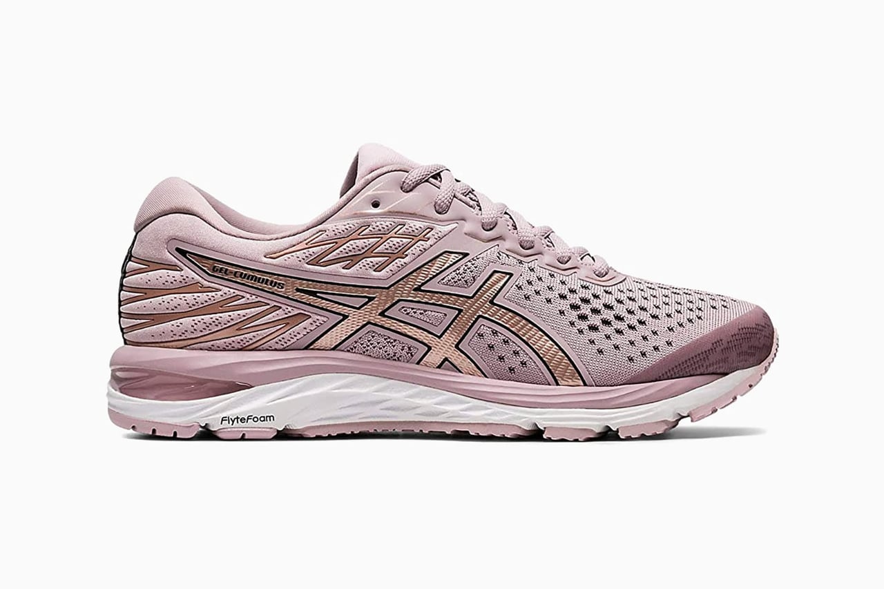 best women walking shoes ASICS cumulus 21 sneakers - Luxe Digital