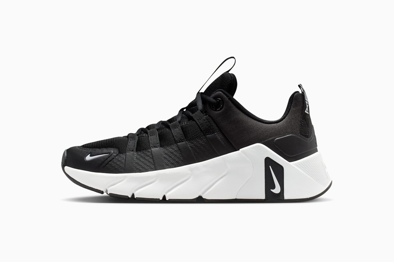 best workout shoes women Nike Free Metcon 7 - Luxe Digital