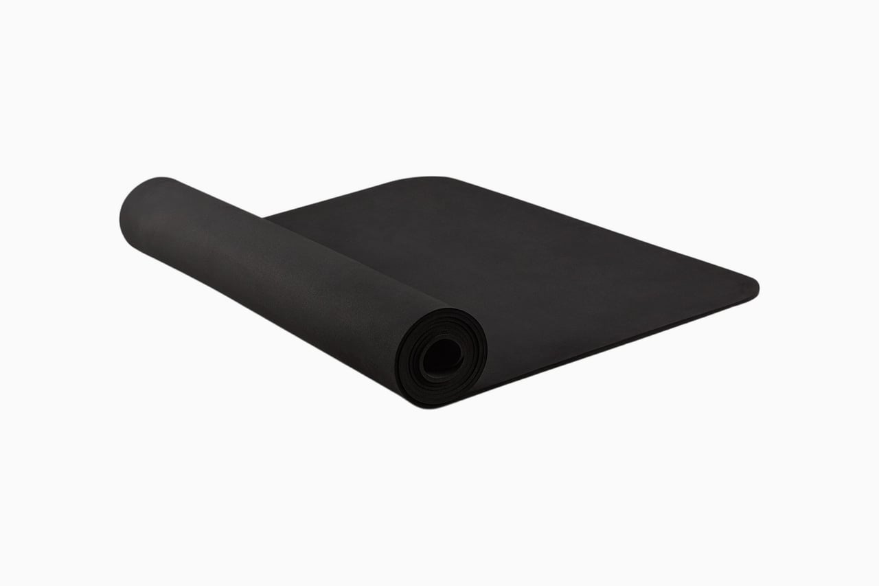 best yoga exercise mat reversible Nike review - Luxe Digital