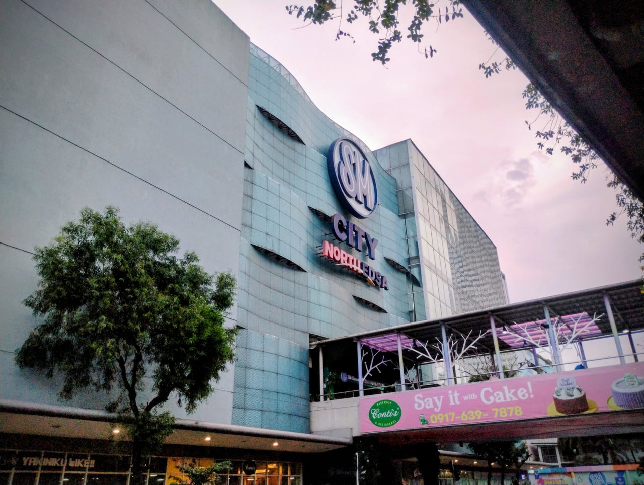 biggest malls in the world sm city north edsa - Luxe Digital