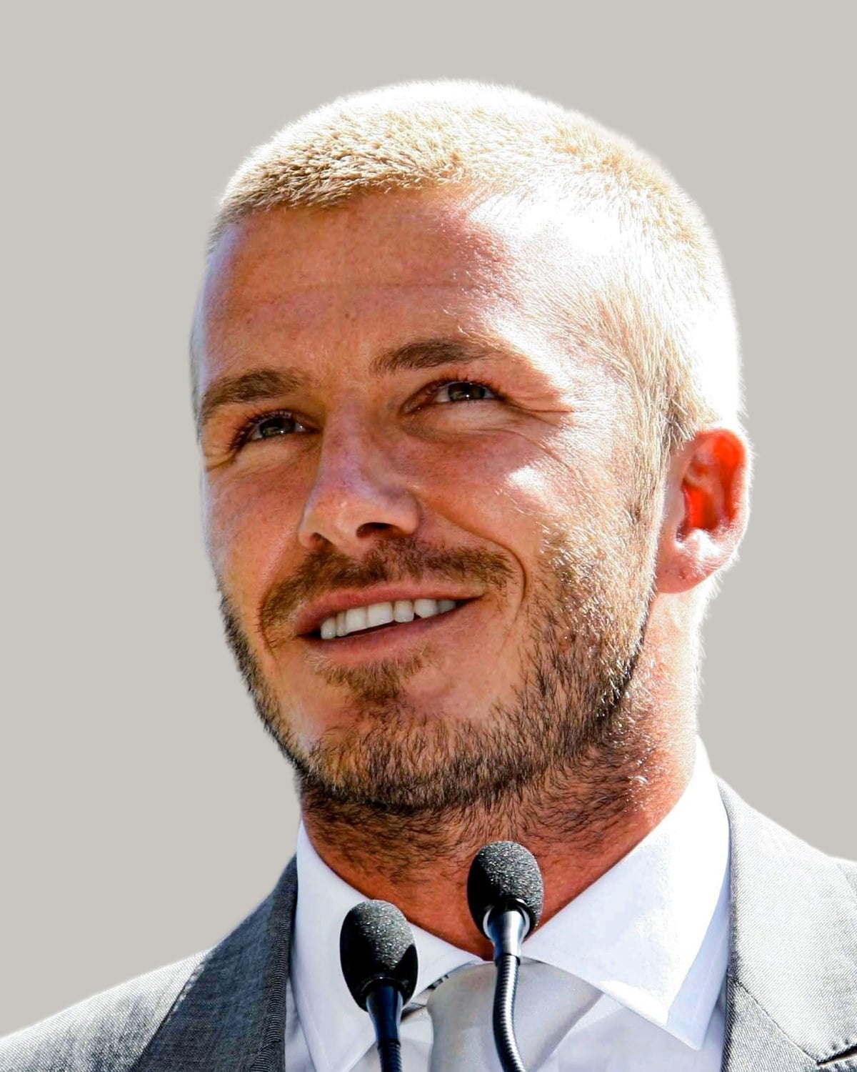 Blond man with a burr cut, seen from the front