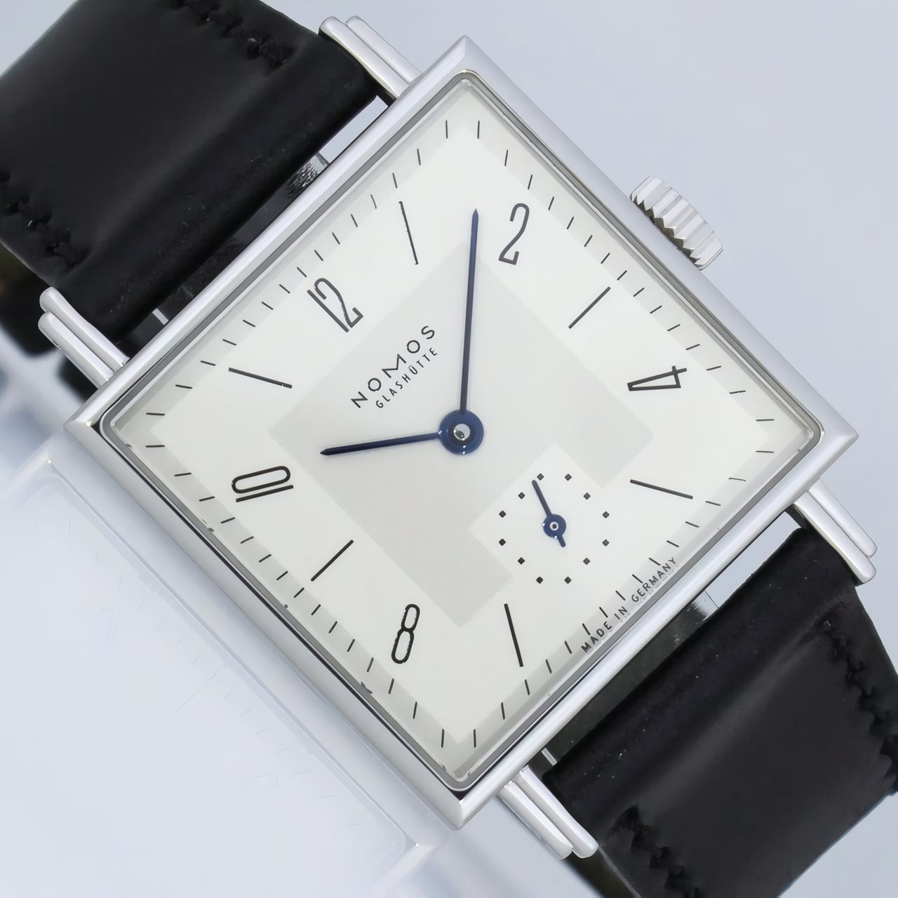 cartier tank alternatives nomos tetra - Luxe Digital