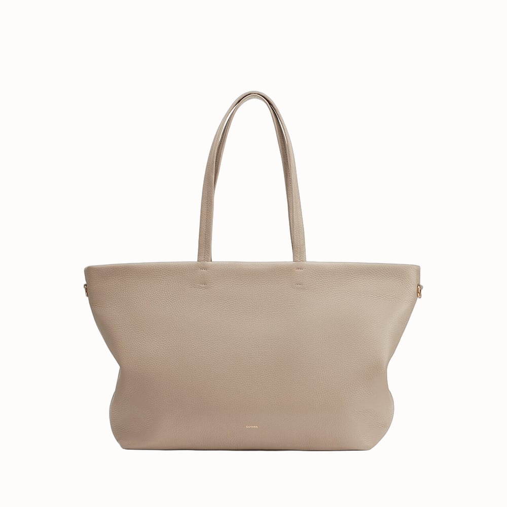 Cuyana Classic Easy Zipper Tote in Stone - Luxe Digital