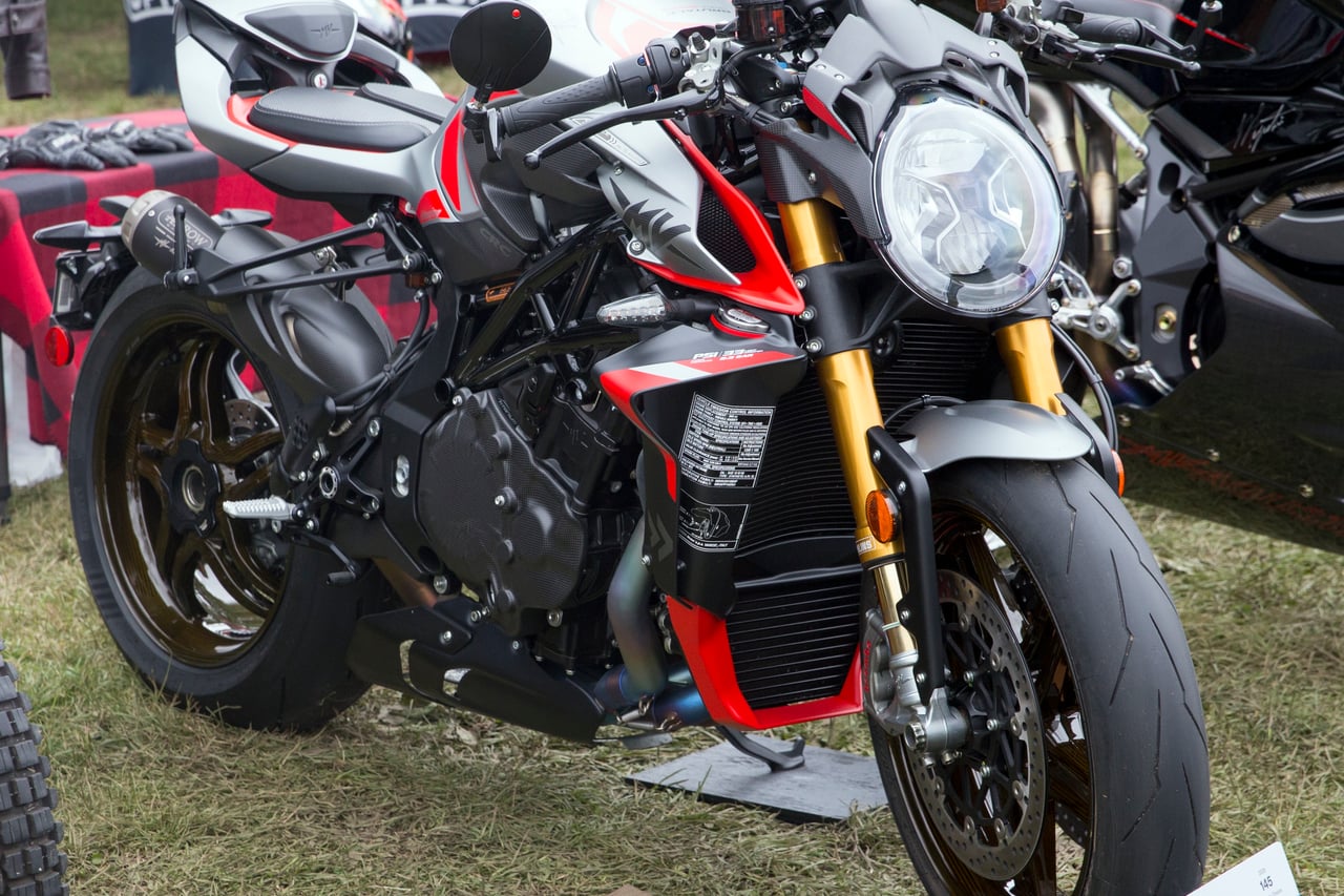 fastest motorcycles mv agusta brutale 1000 rr review - Luxe Digital