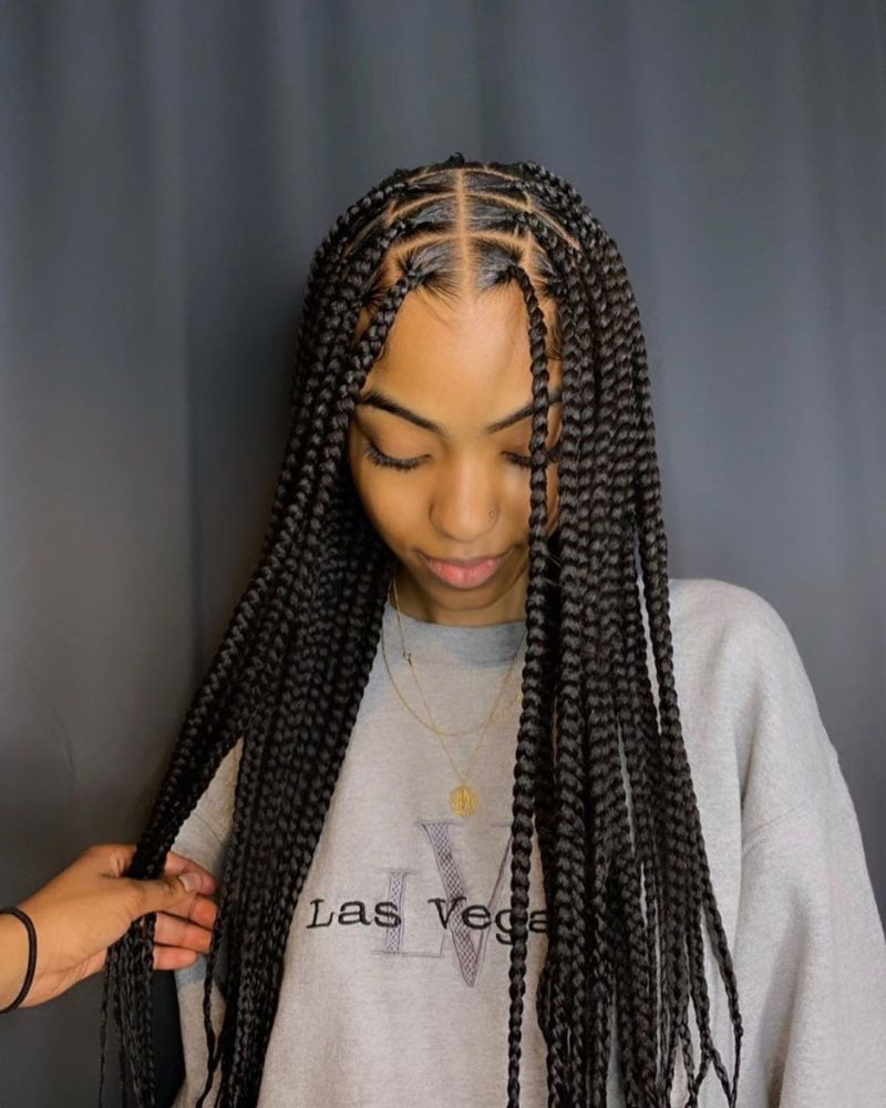 knotless braids women medium knotless braid Luxe Digital