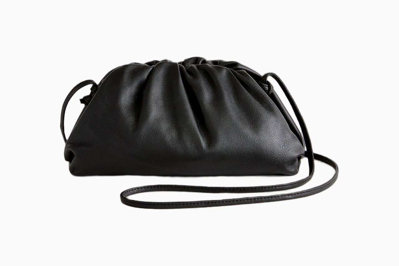 Quince Gathered Leather Pouch Clutch in black - Luxe Digital