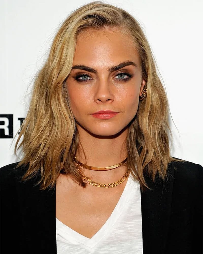medium haircuts for women choppy lob - Luxe Digital