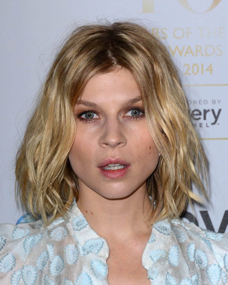 medium length hairstyles women centre parted disheveled blonde bob Luxe Digital