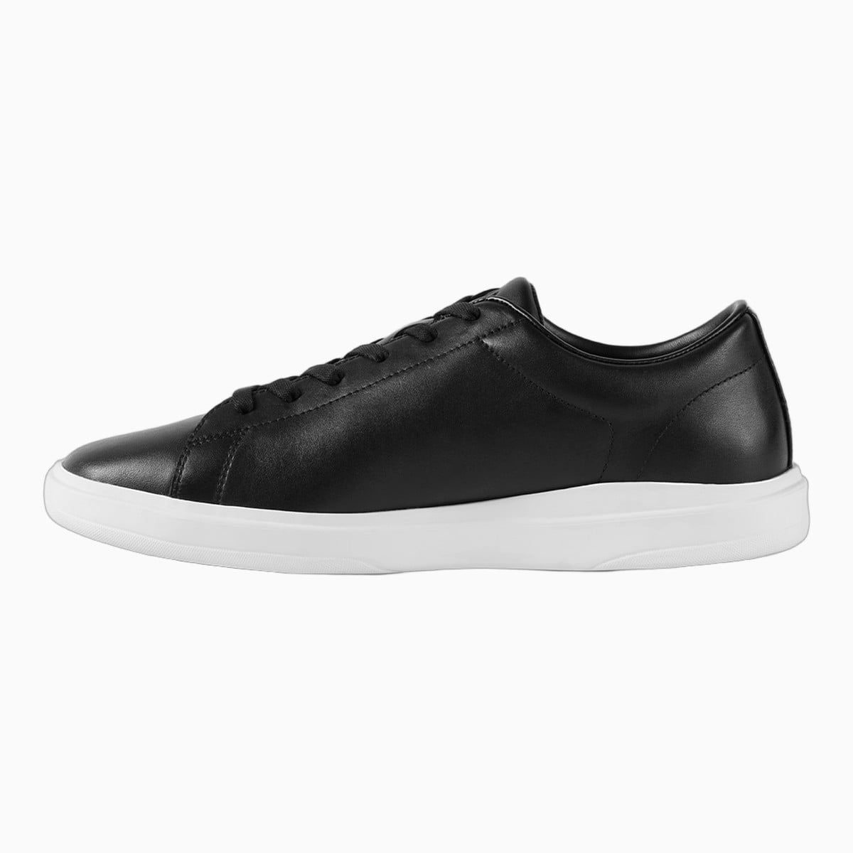 Black leather low-top sneaker by Amberjack