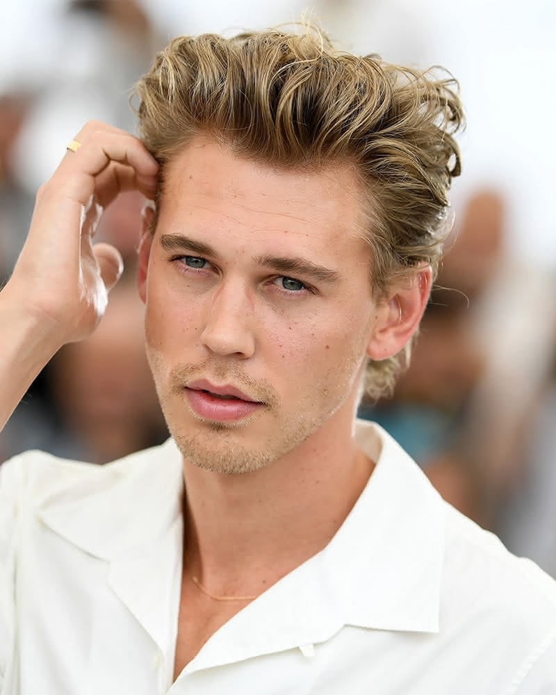men short haircuts pompadour austin butler - Luxe Digital