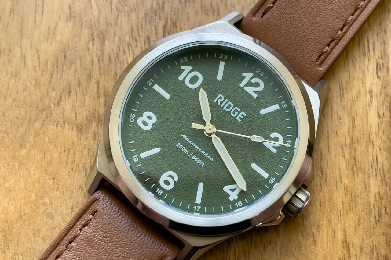 Ridge Titanium Field watch review dial - Luxe Digital