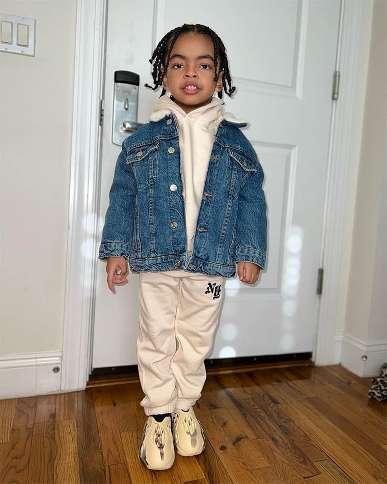 style yeezy foam runner on feet kamtookool - Luxe Digital