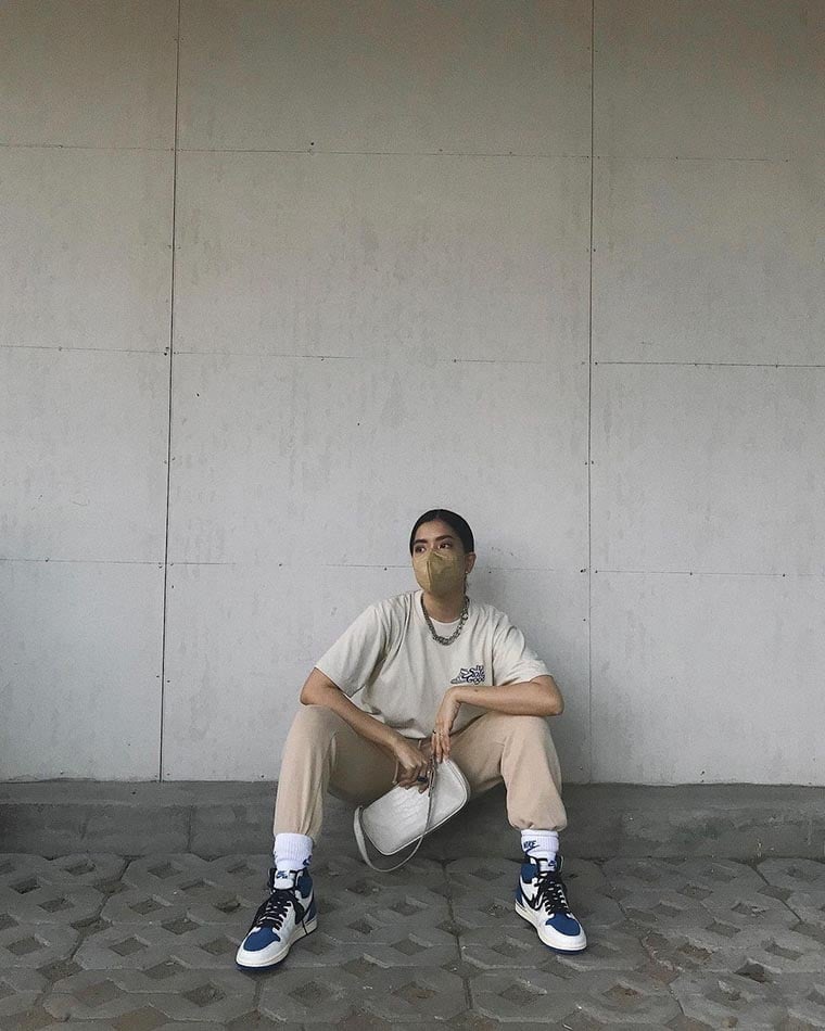 travis scott sneakers on feet account thegelabeef luxe digital