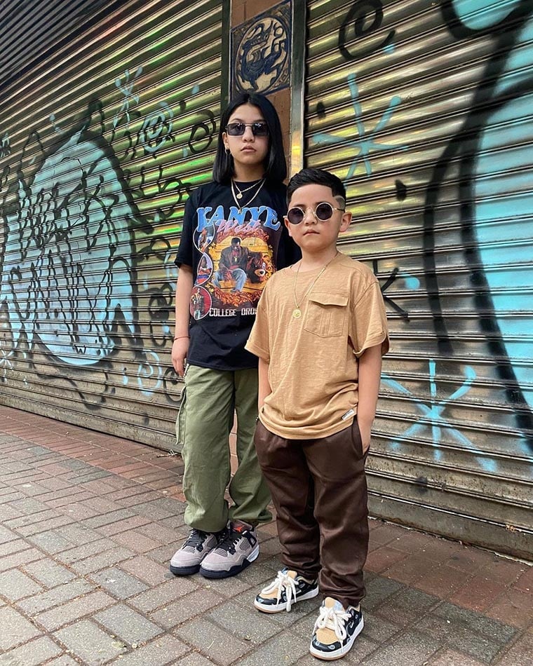 travis scott sneakers on feet jionni n jaslene - Luxe Digital