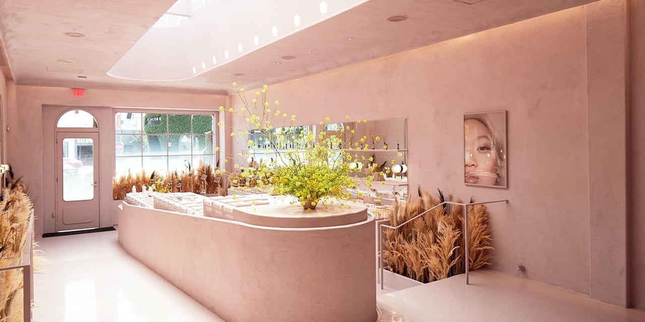Why digital native luxury brands open physical retail stores - Luxe Digital