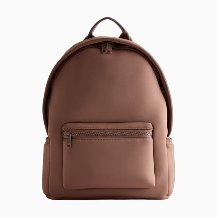 women casual dress code guide quince all-day neoprene backpack - Luxe Digital
