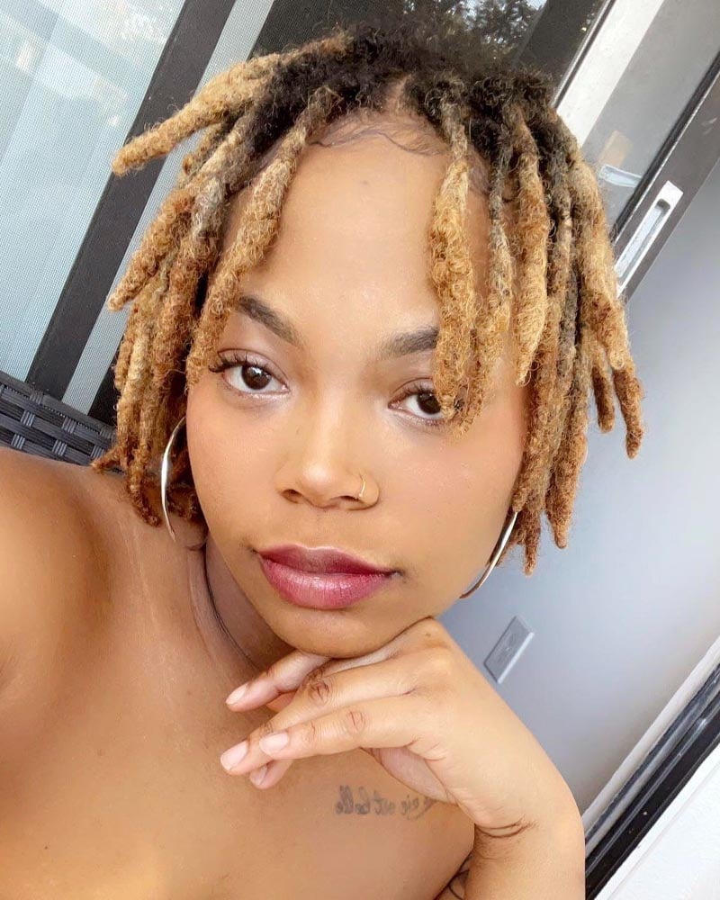 women dreadlock hairstyles short dreads in blonde - Luxe Digital