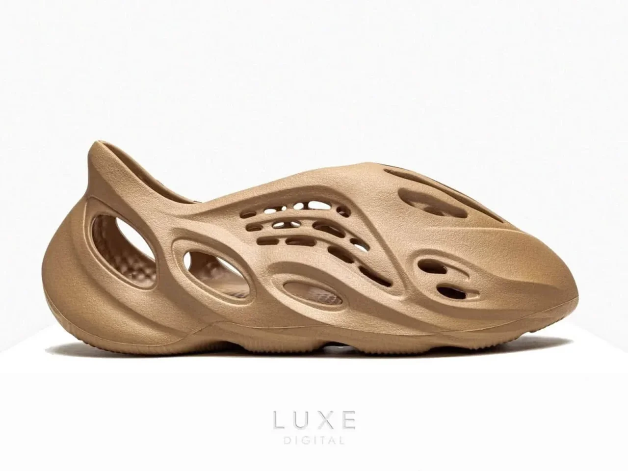 Dial Up The Style With The Yeezy Foam Runner — Luxe Digital